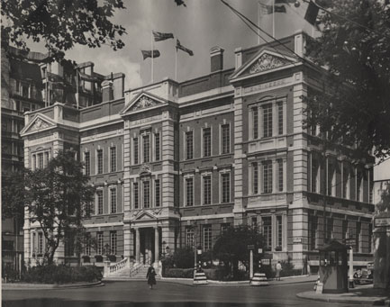 Savoy-Place-June-1953