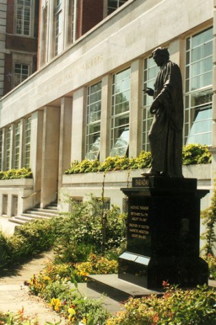 Faraday-statue-circa-1989