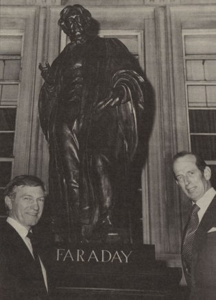 Michael-Faraday-Statue-Unveiling-1989-from-IEE-News