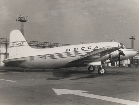 NAEST-228-07-01-Decca-Aircraft-Photo-Album-Image-1