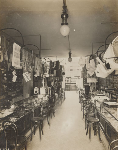 NAEST-074-07-08-page-115-WH-Hull-interior-Cricklewood