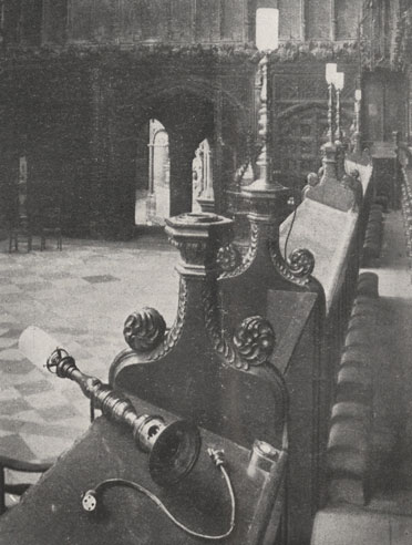 SC-MSS-296-offprint-figure-04-lamps-in-Henry-VII-Chapel