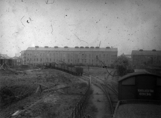 NAEST-074-04-0189-L292-BTH-Lamp-Factory-Jan-1913-light-adjusted