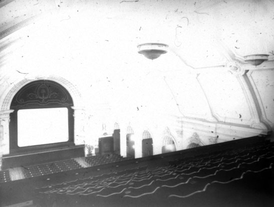 NAEST-074-04-0295-L448-Angel-Cinema,-Islington-View-from-Gallery-May-1913-light-adjusted