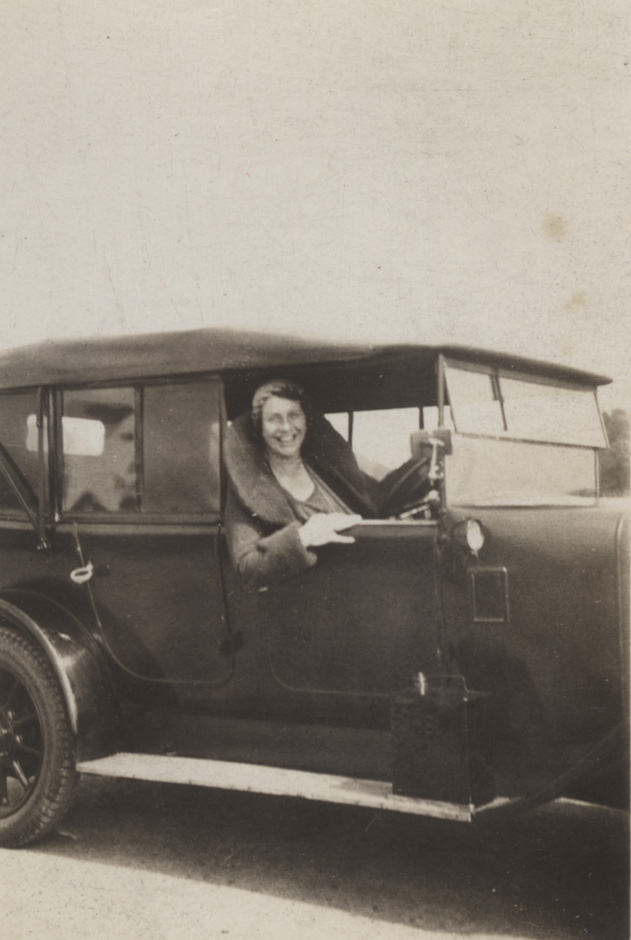 Caroline Haslett in her car 1932